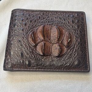 Men's Brown Crocodile-Embossed Leather Wallet